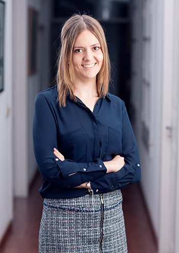 Cristina Inza Velázquez - Fachanwalt in den Handel und Zivil Bereichen